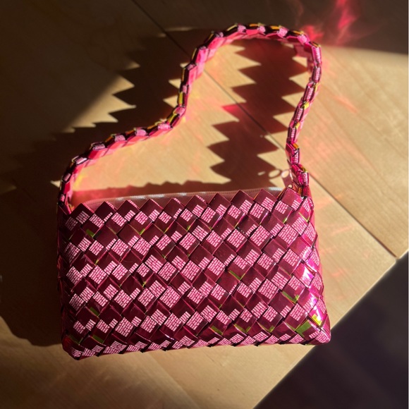 Genuine 90s Y2K pink magenta gum wrapper zero waste purse! Like new condition - Picture 1 of 3